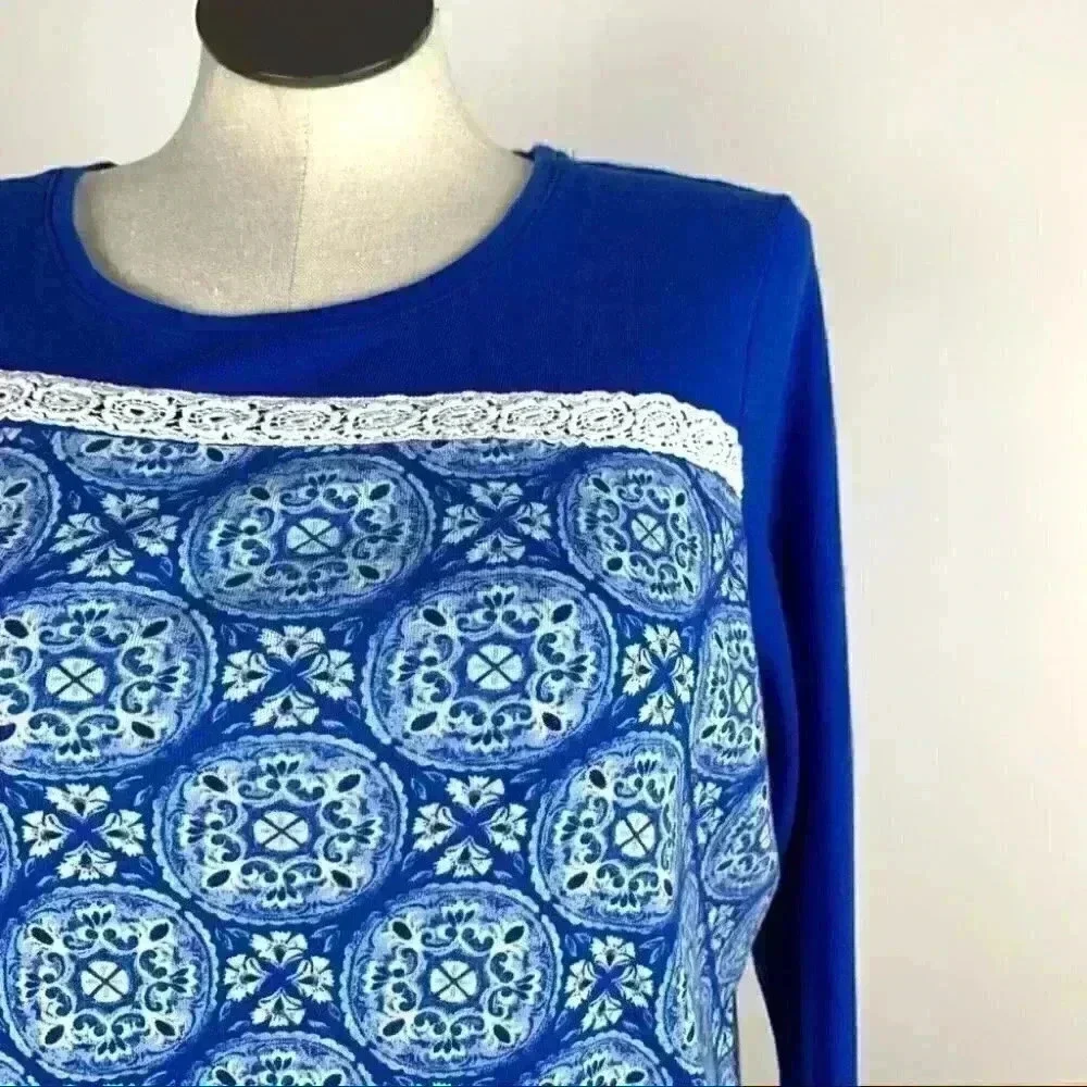 Kim Rogers womens top size XXL white blue geometric 3/4 sleeve